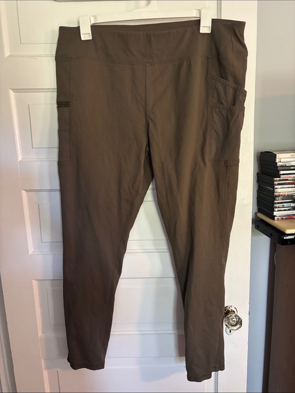 Women's Carhartt Olive Pocket Leggings - Comfortable Everyday Pants